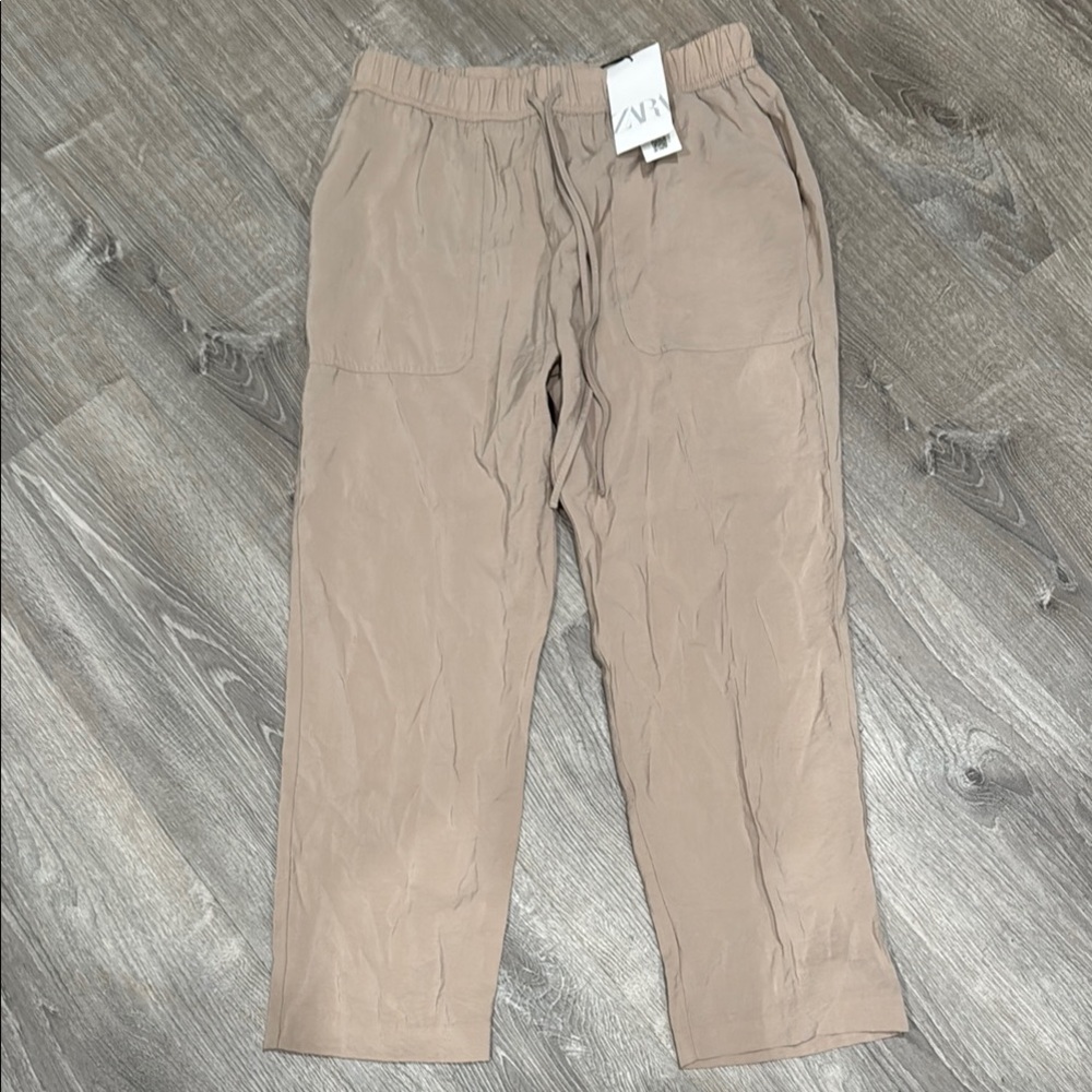 Zara Women's Tan Cargo Pants